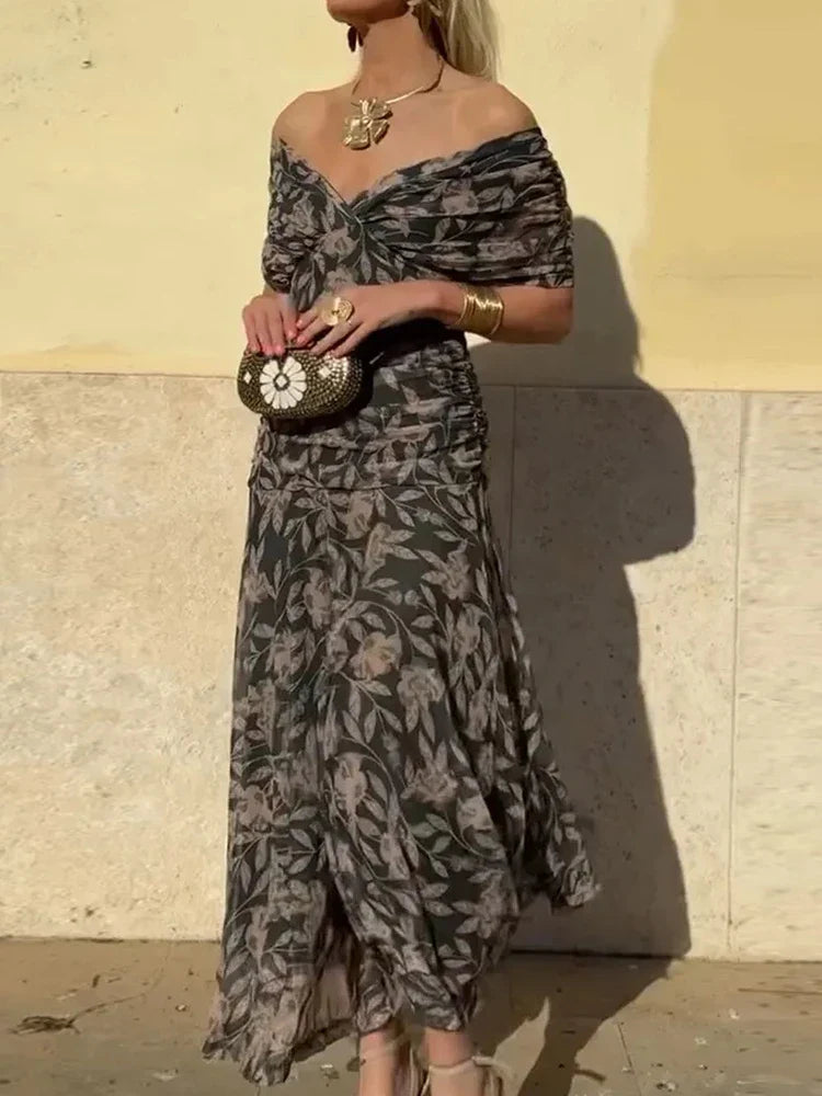 Maison Salvara | Elegant Dress With V-Neckline